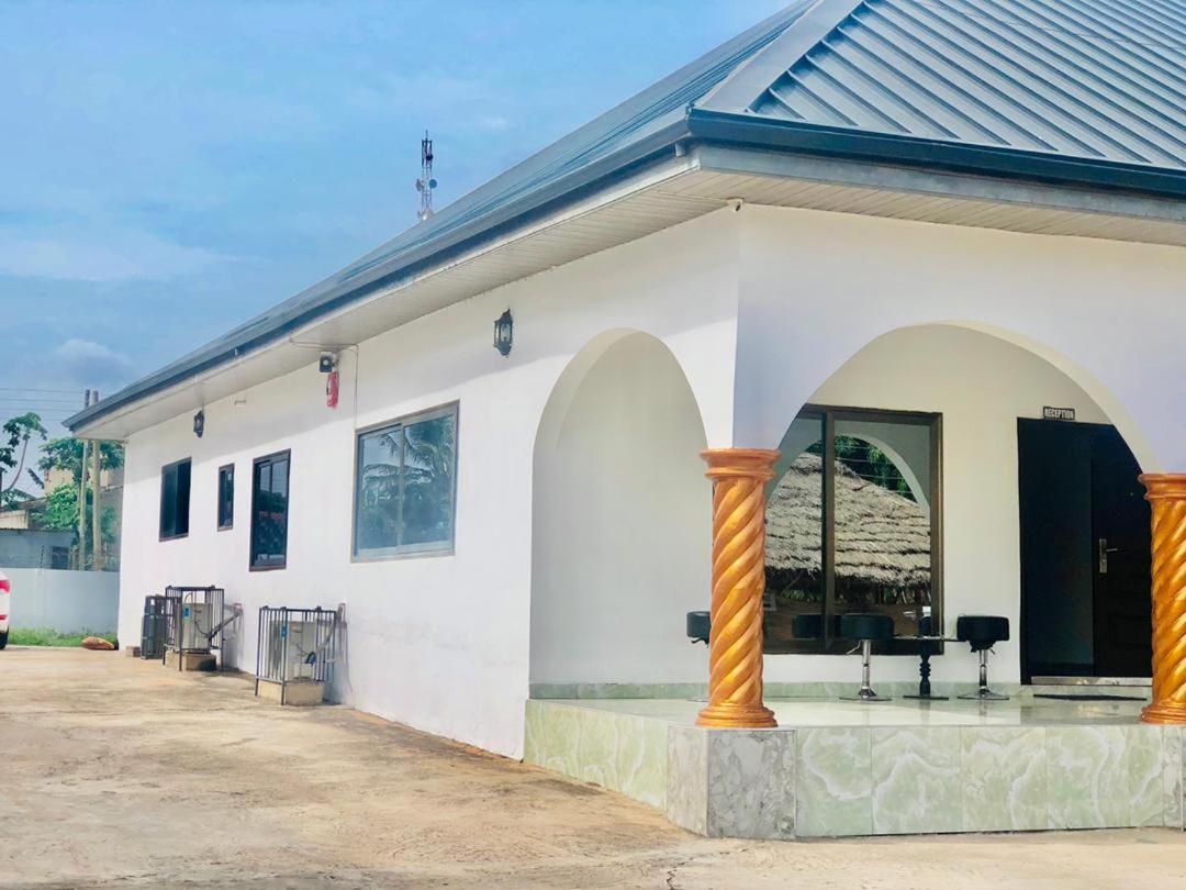 Nana'S Holiday Let Adenta Exterior foto
