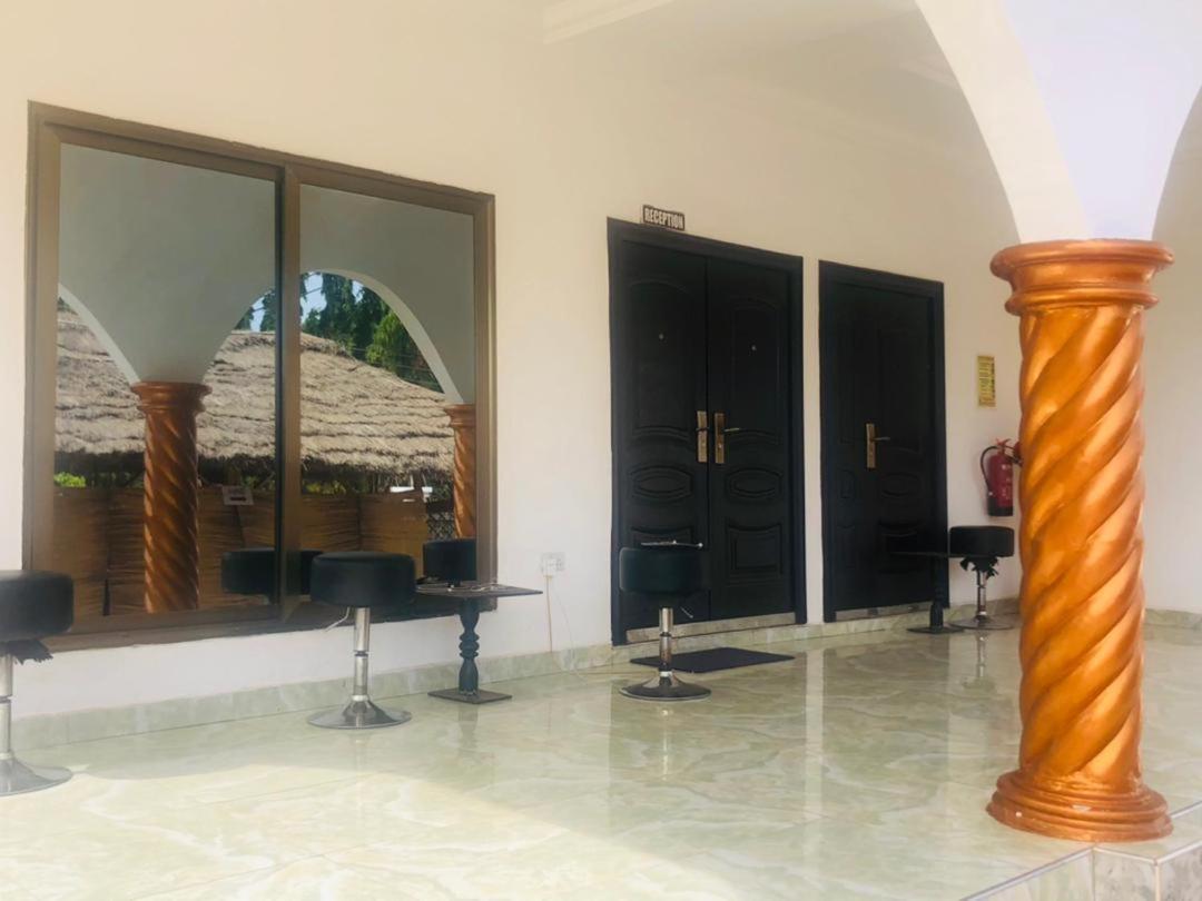 Nana'S Holiday Let Adenta Exterior foto