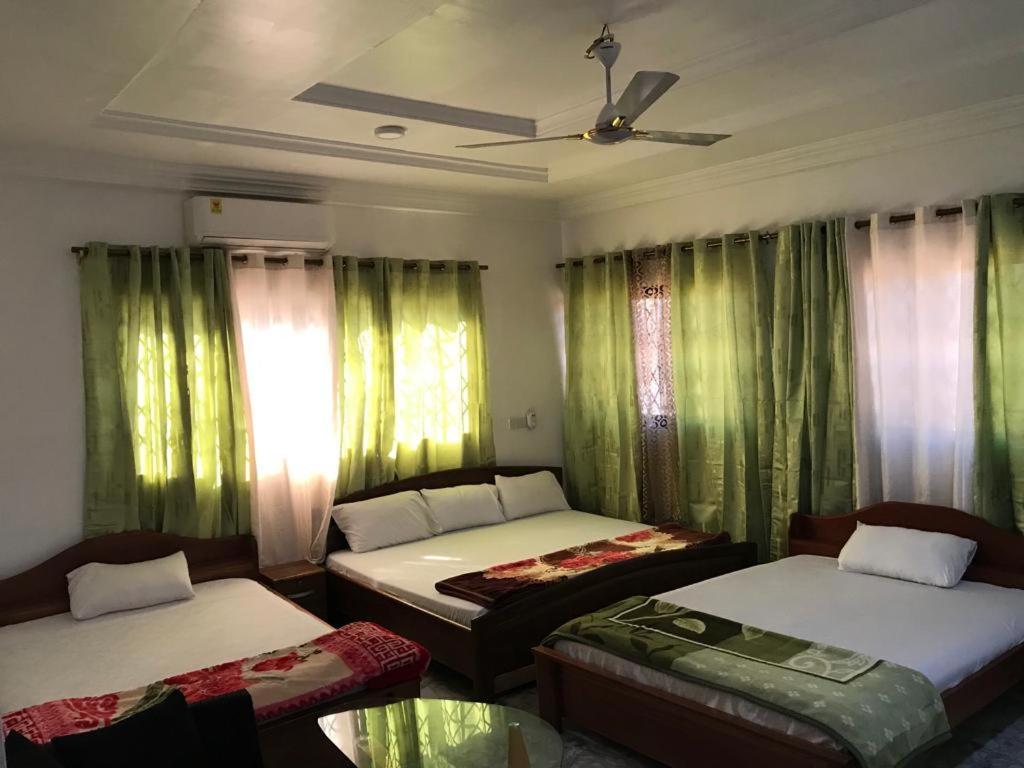 Nana'S Holiday Let Adenta Exterior foto