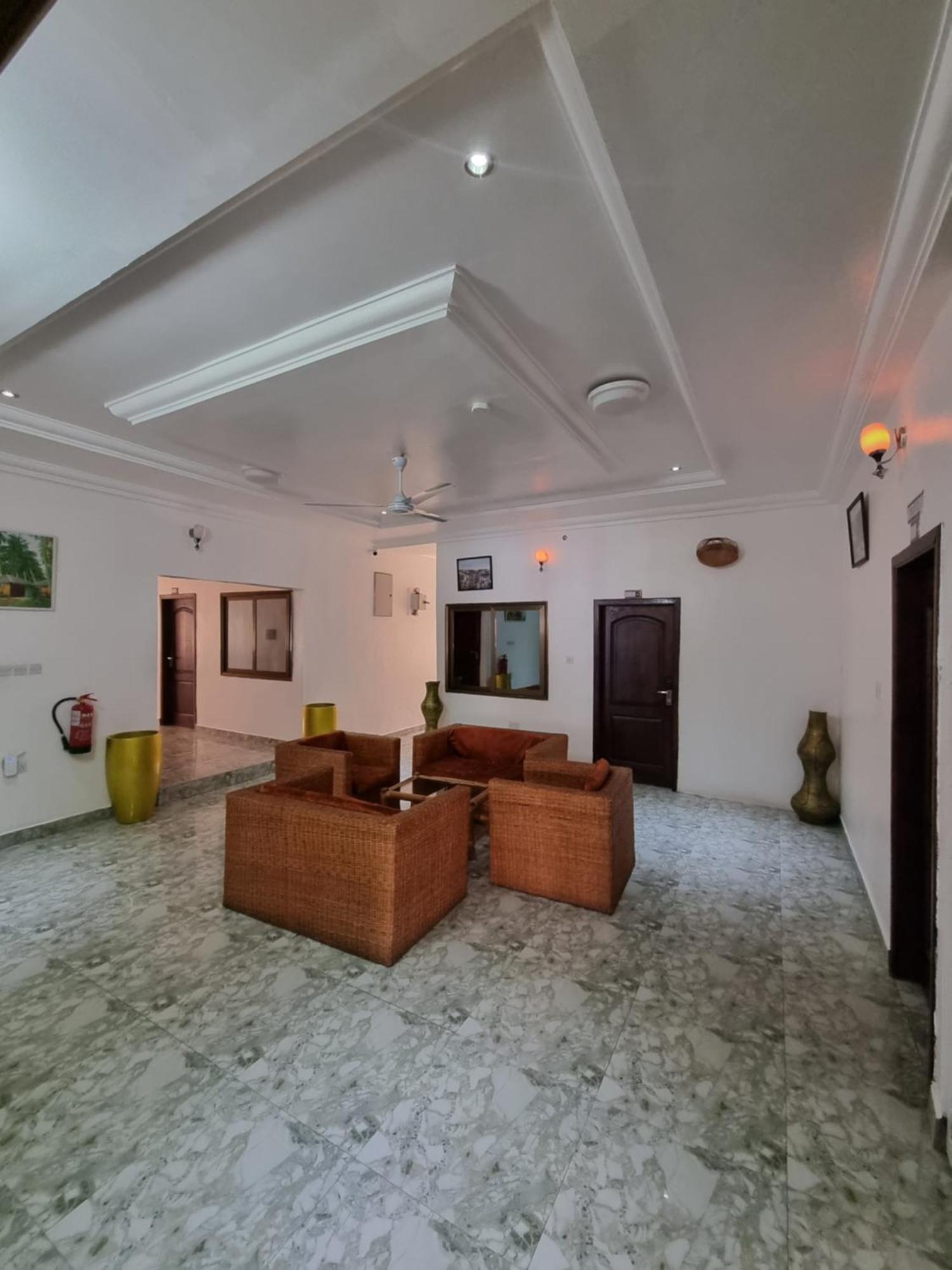 Nana'S Holiday Let Adenta Exterior foto