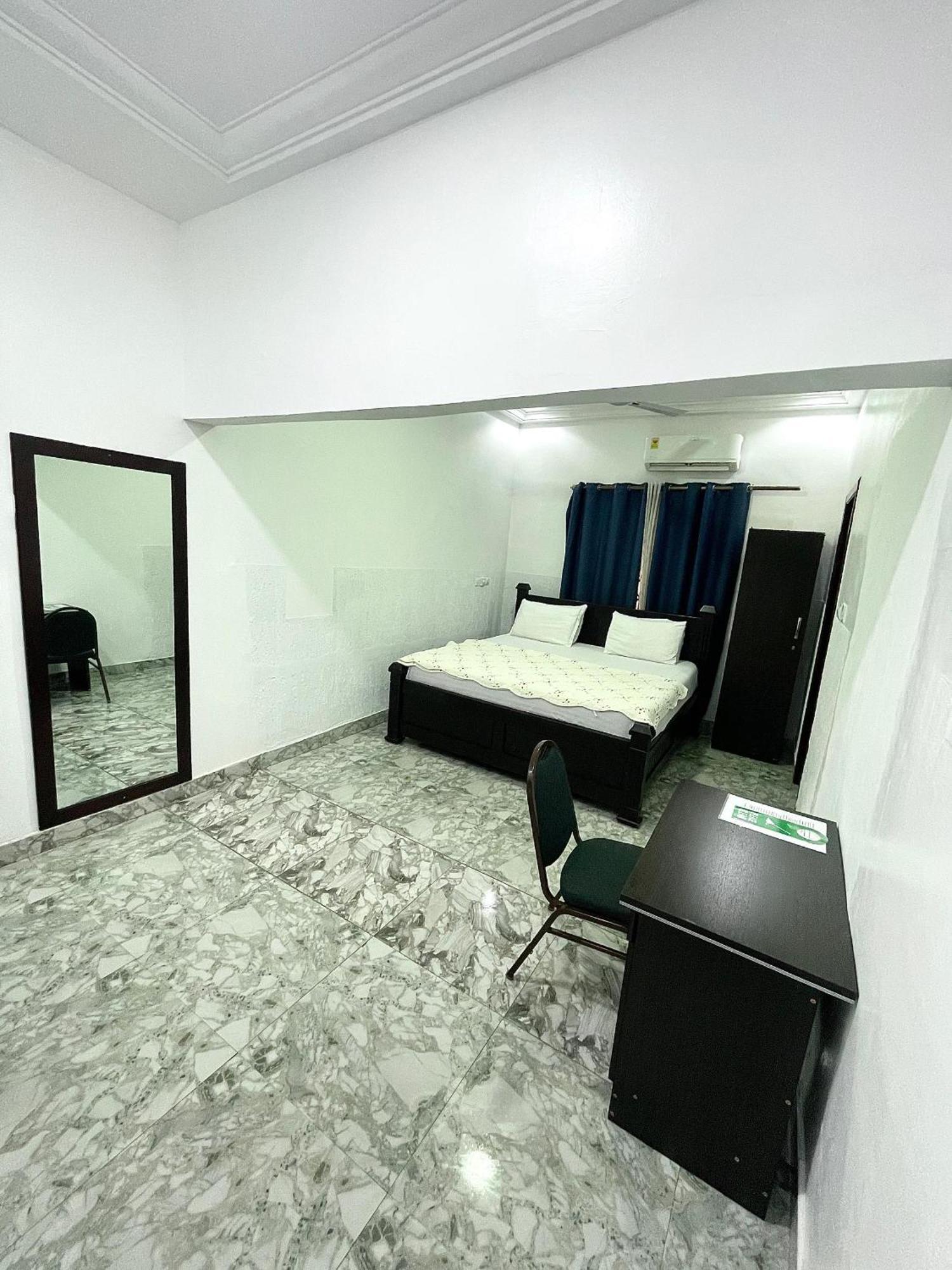 Nana'S Holiday Let Adenta Exterior foto